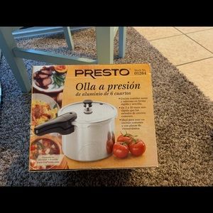 NEW Presto 6 quart Pressure cooker
